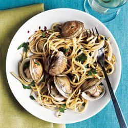 Spiced-Up Linguine with Clams recipe