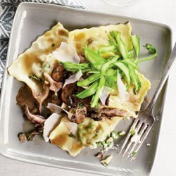 Ricotta-Pea Ravioli with Asparagus and Mushrooms recipe