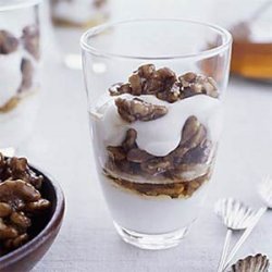 Greek-Style Yogurt with Honey and Walnuts recipe