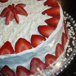 Strawberry Dream Cake I recipe