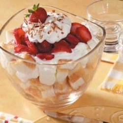 Strawberry Yogurt Trifle recipe