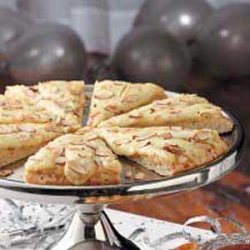 Garlic Brie Pizza recipe