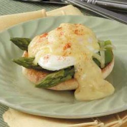 Asparagus Eggs Benedict recipe
