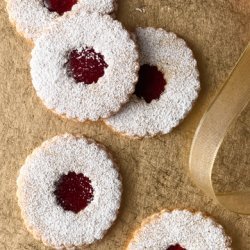 Raspberry-Almond Linzer Cookies recipe