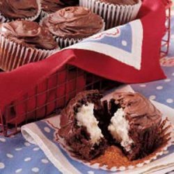 Cream-Filled Chocolate Cupcakes recipe