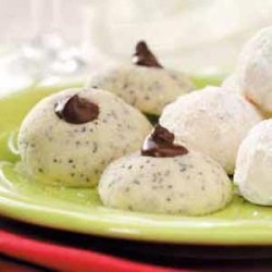 Chocolate-Filled Poppy Seed Cookies recipe