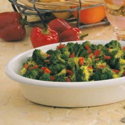Broccoli with Roasted Red Peppers recipe