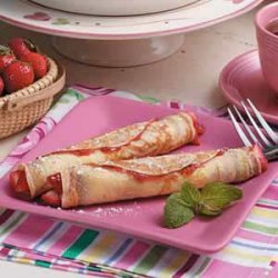 Strawberry Crepe Roll-Ups recipe