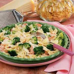 Broccoli Shrimp Pasta Toss recipe