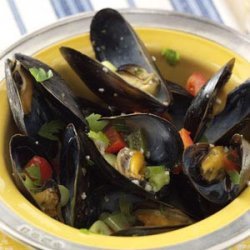 Steamed Mussels with Peppers recipe
