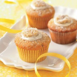Cream-Filled Banana Cupcakes recipe