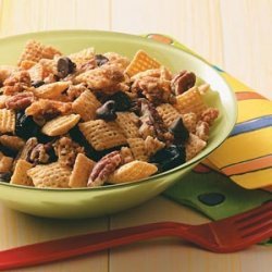 Maple-Pecan Snack Mix recipe