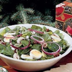Spinach Salad with Dates recipe