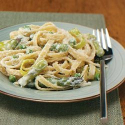 Fettuccine with Asparagus and Peas recipe