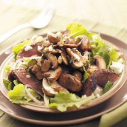 Mushroom Steak Salad with Walnut Vinaigrette recipe