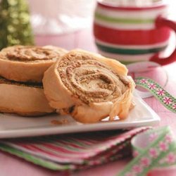 Almond-Pistachio Dessert Roll-Ups recipe
