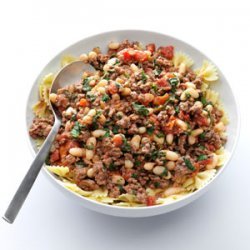 Garlicky Beef & Tomatoes with Pasta recipe