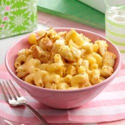 Macaroni and Cheese with Garlic Bread Cubes recipe