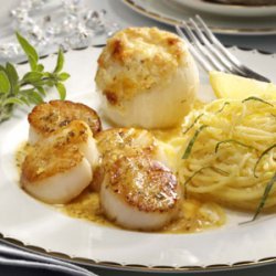 Pan-Fried Scallops with White Wine Reduction recipe