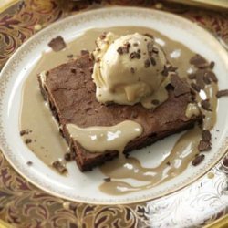 Flourless Chocolate Cake with Peanut Butter Ice Cream recipe