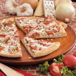 Garlic-Onion Tomato Pizza recipe