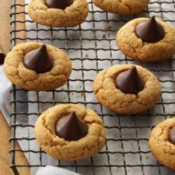 Gluten-Free Peanut Butter Kiss Cookies recipe