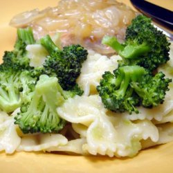Bow Tie Pasta With Broccoli and Broccoli Sauce recipe