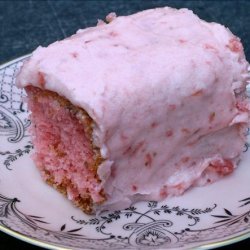 Strawberry Cake With Frosting recipe