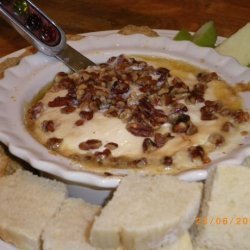 Baked Brie with Caramelized Pecans recipe
