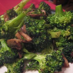 Garlic-Spiked Broccoli and Mushrooms recipe