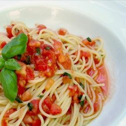Spaghetti With Fresh Tomatoes and Basil recipe
