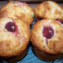 Shirley's Plain or Blueberry Muffins recipe