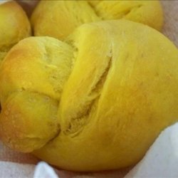 Pumpkin Knot Yeast Rolls recipe