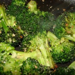 Broccoli with Lemon-Garlic Crumbs recipe