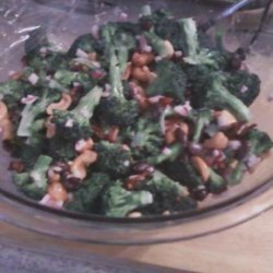Souplantation's Joan's Broccoli Madness Salad (Sweet Tomatoes) recipe