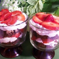 Easy Strawberry Cheesecake Trifle recipe