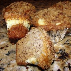 Banana Cream Cheese Muffins With Crumb Topping