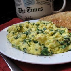 Almost Green Scrambled eggs with Spinach