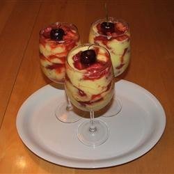 Easy Strawberry Pudding Parfaits