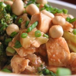 Broccoli and Tofu With Spicy Peanut Sauce