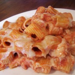 Italian Casserole (Rigatoni and Cheese With Tomato Sauce)