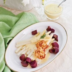 White Asparagus in White Sauce