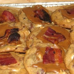 Bacon & Chocolate Chip Cookies With Maple Cinnamon Glaze