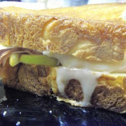 Cash Store's Grilled Ham, Brie & Pear Sandwich