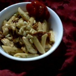 Penne With Chicken, Sun-Dried Tomatoes and Pine Nuts