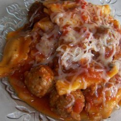 Crock Pot Cheese Tortellini and Meatballs With Vodka Sauce