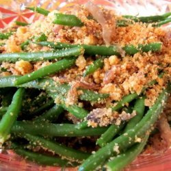 Green Beans With Garlic and Breadcrumbs