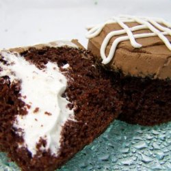 Surprise! Cream-Filled Cupcakes