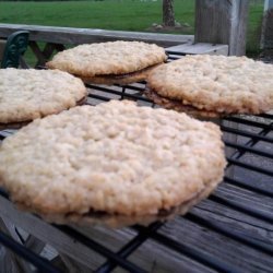 Lacy Oatmeal Sandwich Cookies