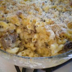 Layered Mac 'n Cheese With Ground Beef